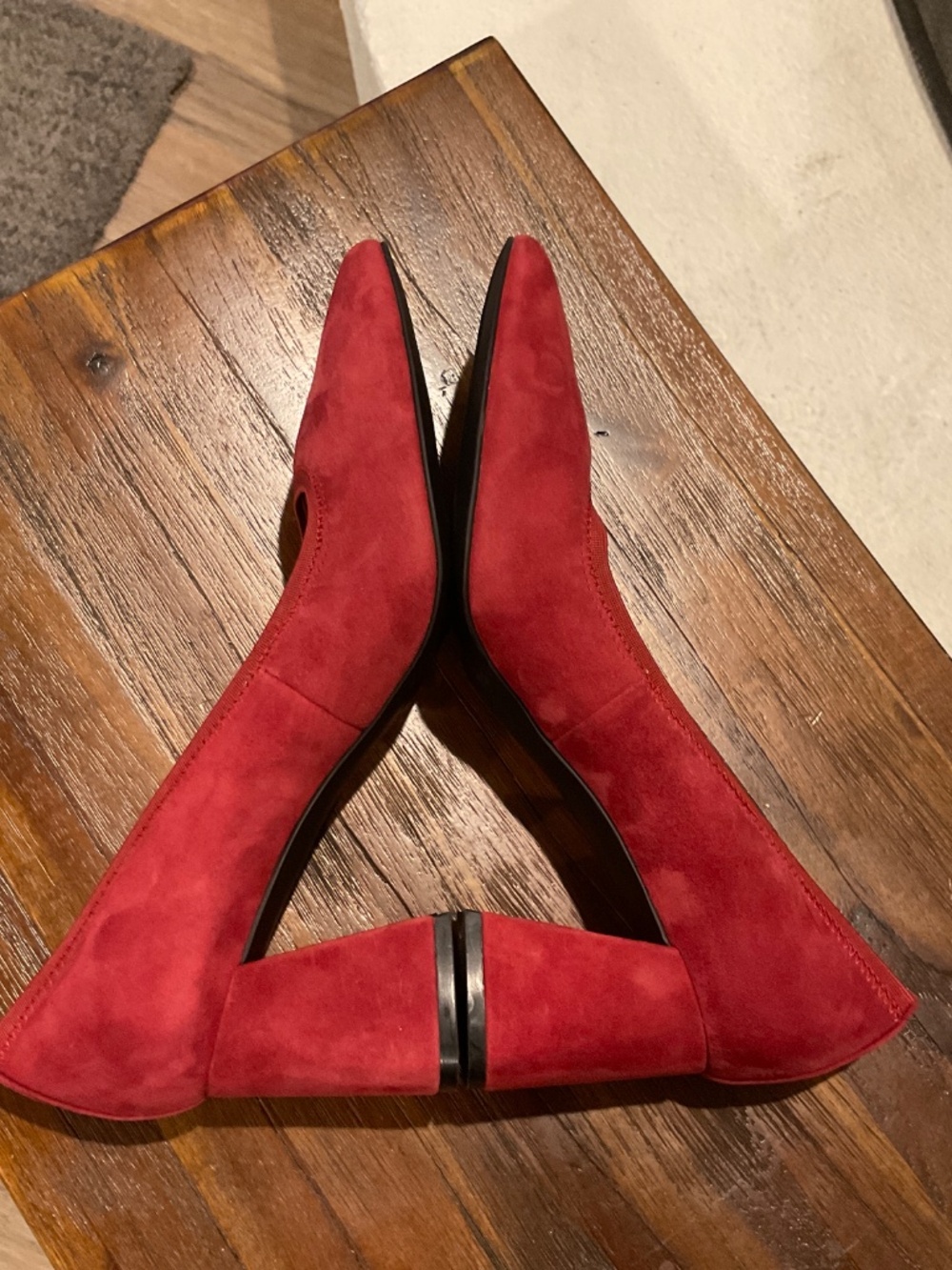 Gentle Souls by Kenneth Cole Dionne Pump Red Suede size 7.5 - Picture 5 of 8